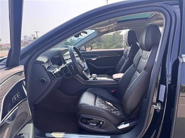 奥迪A8 2021款 A8L 50 TFSI quattro 舒适型