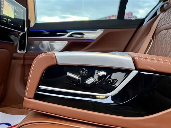 宝马7系 2019款 740Li xDrive 行政型 豪华套装