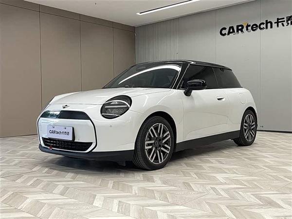 电动MINI COOPER 2025款 456km COOPER E 经典派