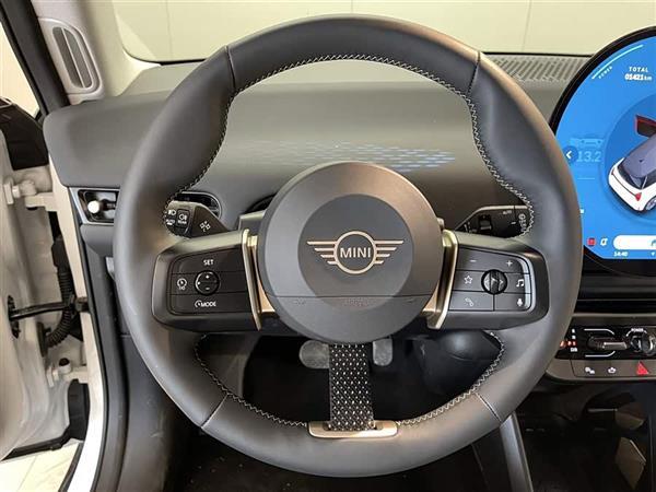 电动MINI COOPER 2025款 456km COOPER E 经典派