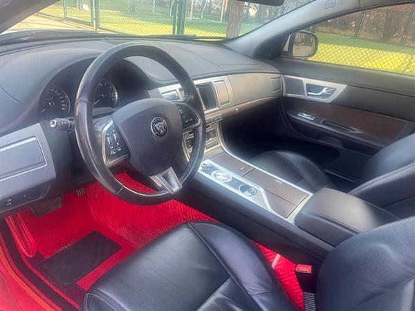 捷豹XF 2015款 XF 2.0T 风华版