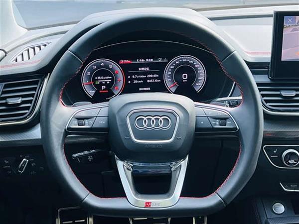 奥迪Q5L 2022款 40T RS套件燃速型