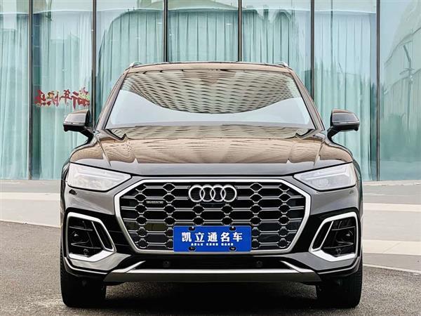 奥迪Q5L 2022款 改款 40T 豪华动感型