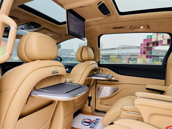 岚图梦想家 2024款 PHEV 超长续航旗舰版