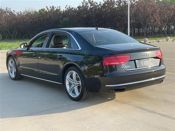 奥迪A8 2013款 A8L 45 TFSI quattro舒适型