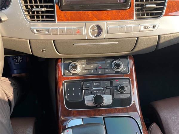 奥迪A8 2013款 A8L 45 TFSI quattro舒适型