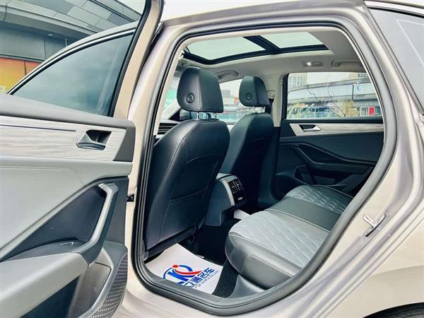 速腾 2023款 300TSI DSG超越版