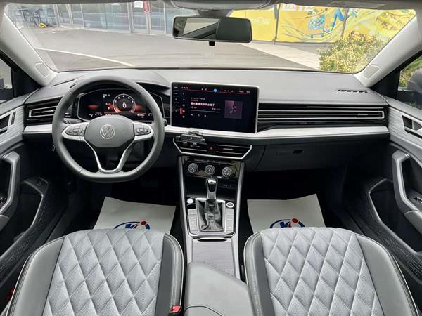 速腾 2023款 300TSI DSG超越版