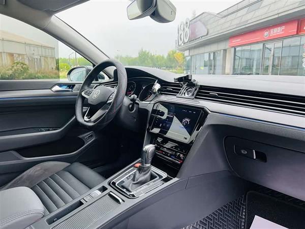 迈腾 2020款 330TSI DSG 领先型