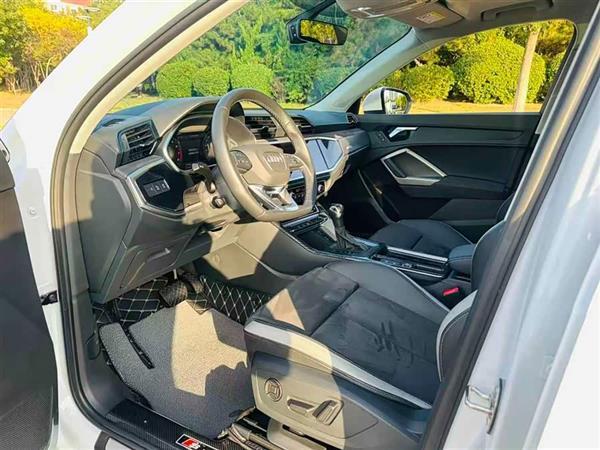 奥迪Q3 2023款 35 TFSI 时尚动感型（1.5T）