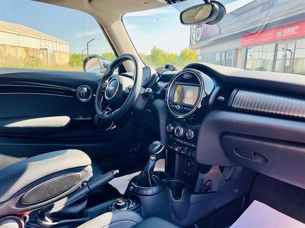 MINI 2016款 1.5T COOPER 表现派