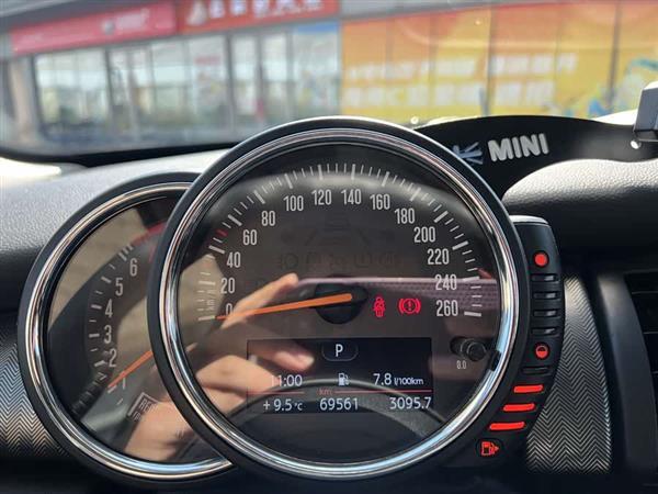 MINI 2016款 1.5T COOPER 表现派