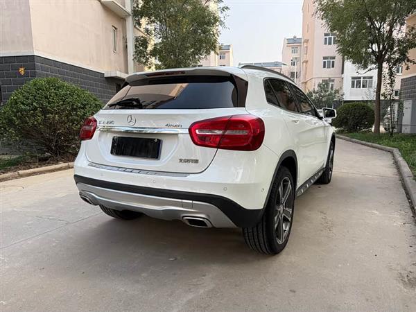 奔驰GLA 2016款 GLA 220 4MATIC 豪华型