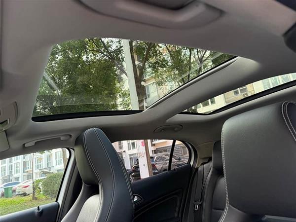 奔驰GLA 2016款 GLA 220 4MATIC 豪华型