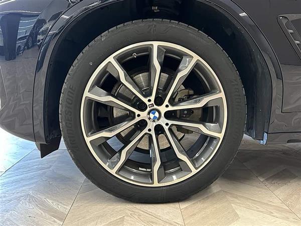 宝马X3 2022款 xDrive30i 领先型 M曜夜套装