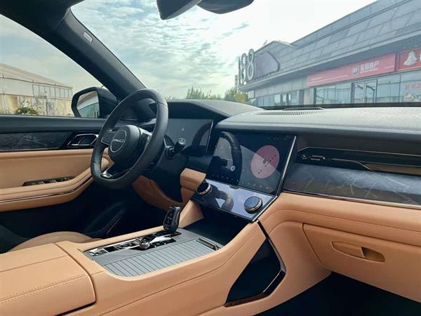 领克09 2021款 2.0T Halo 六座