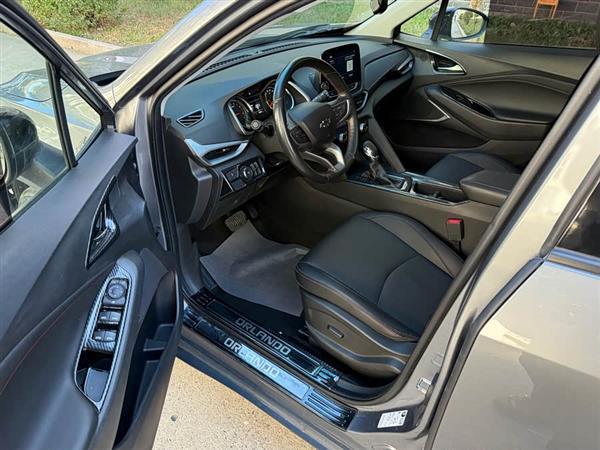 沃兰多 2020款 轻混 Redline 530T 自动纵享版（5+2款）