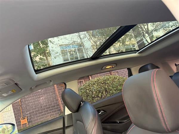 沃兰多 2020款 轻混 Redline 530T 自动纵享版（5+2款）