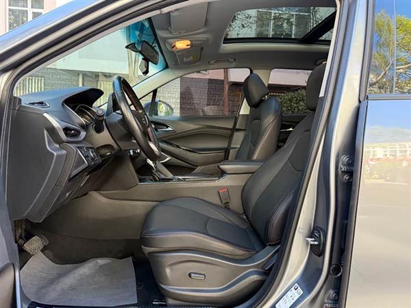 沃兰多 2020款 轻混 Redline 530T 自动纵享版（5+2款）