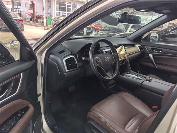 本田UR-V 2017款 370TURBO 两驱尊贵版 国V