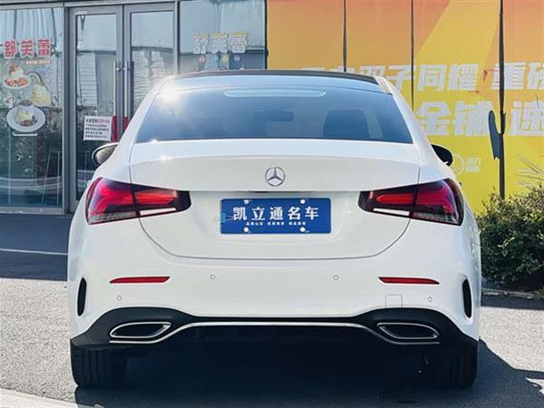 奔驰A级 2020款 改款 A 200 L 运动轿车动感型
