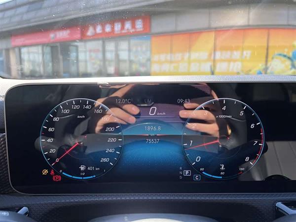 奔驰A级 2020款 改款 A 200 L 运动轿车动感型