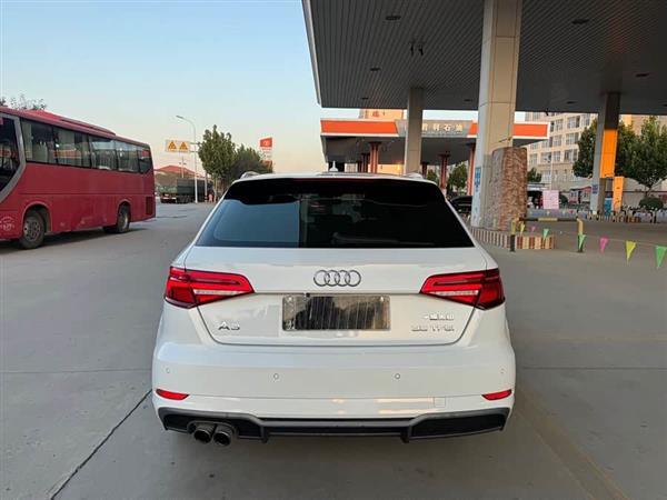 奥迪A3 2018款 30周年年型 Sportback 35 TFSI 时尚型