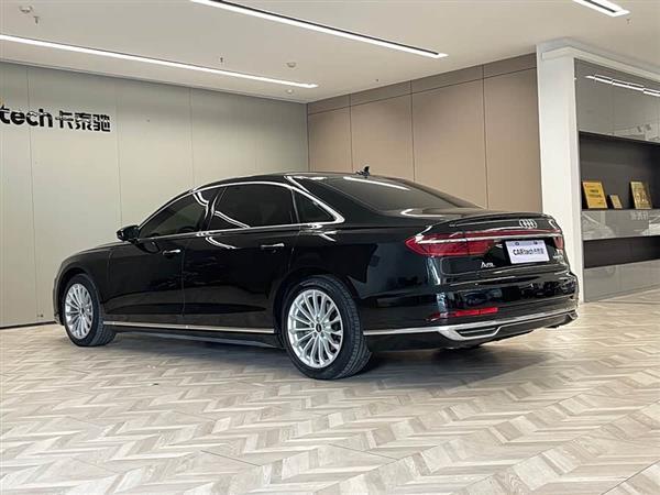 奥迪A8 2022款 A8L 50 TFSI quattro 舒适型典藏版