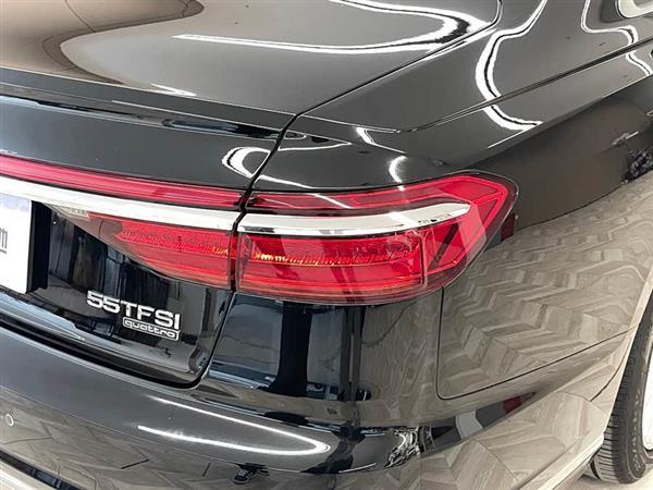 奥迪A8 2022款 A8L 50 TFSI quattro 舒适型典藏版