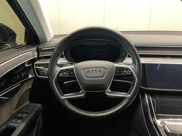 奥迪A8 2022款 A8L 50 TFSI quattro 舒适型典藏版