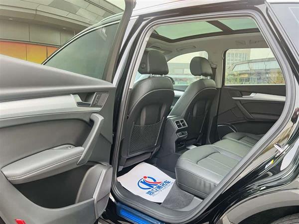 奥迪Q5L 2020款 改款 40 TFSI 荣享时尚型