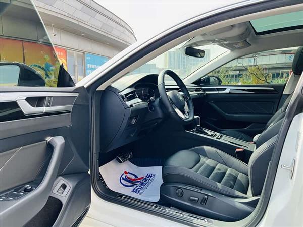 一汽-大众CC 2021款 380TSI 夺目版