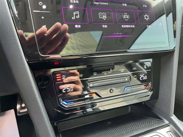 迈腾 2025款 改款 众享款 330TSI DSG豪华型