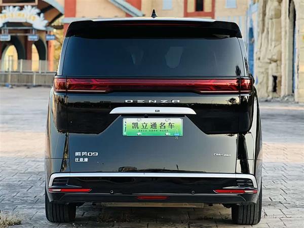 腾势D9 2024款 DM-i 980 四驱尊荣型