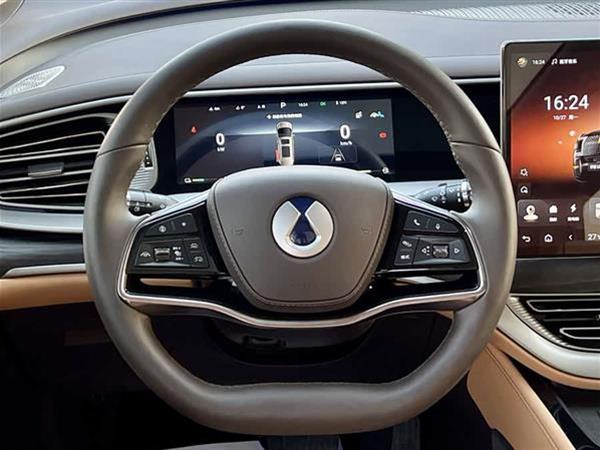 腾势D9 2024款 DM-i 980 四驱尊荣型