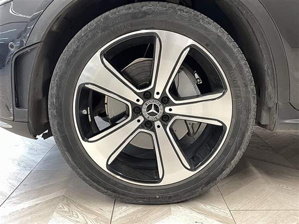 奔驰GLC 2022款 GLC 300 L 4MATIC 动感型臻藏版