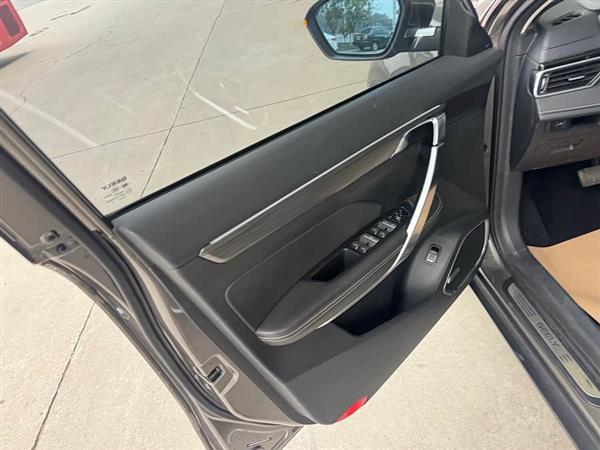 博越 2020款 1.8TD DCT智尊PRO