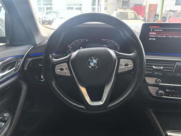 宝马5系 2022款 525Li 豪华套装