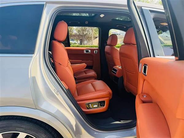 理想L8 2023款 Pro