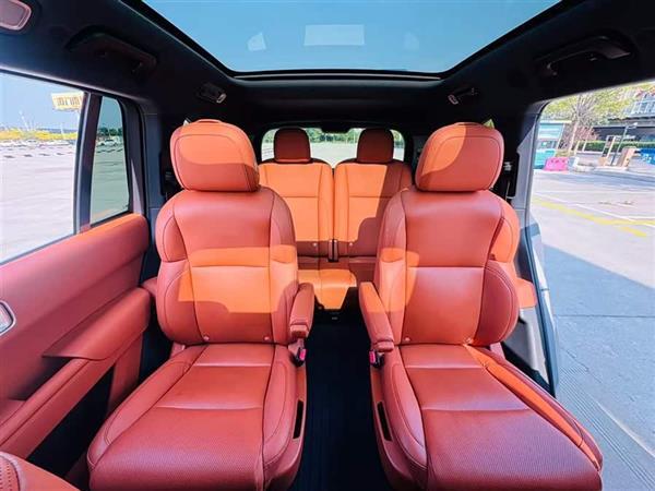 理想L8 2023款 Pro