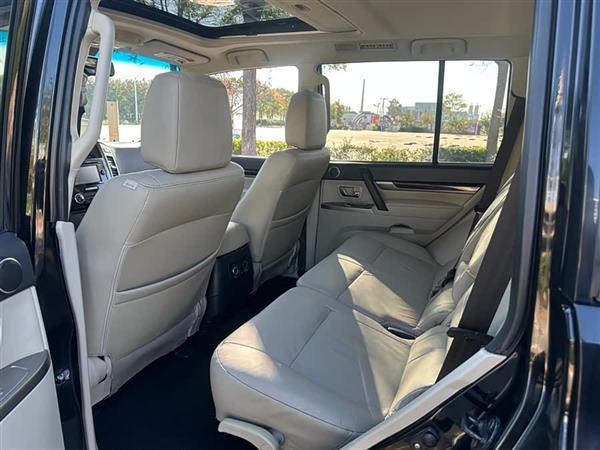 帕杰罗(进口)V97 2018款 3.8L 中东版