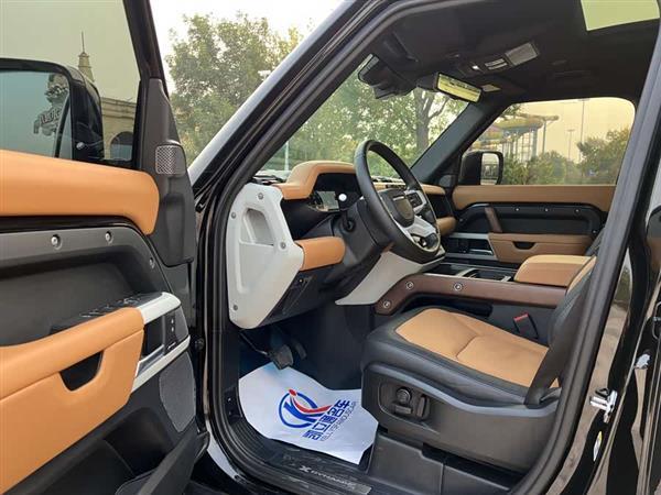 路虎卫士 2024款 110 3.0T P400 X-DYNAMIC HSE