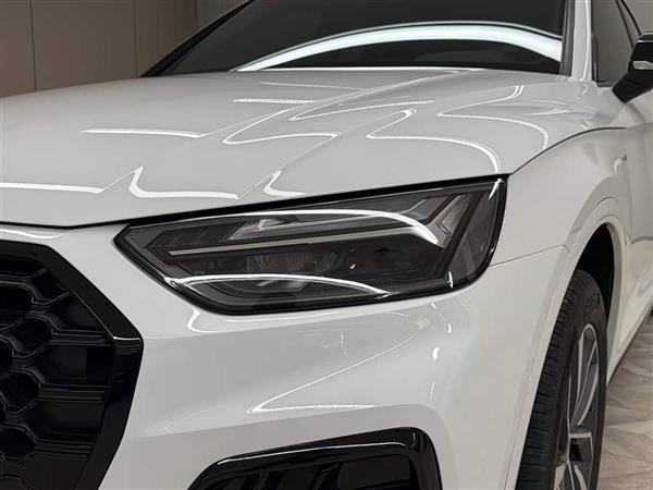 奥迪Q5L 2024款 40 TFSI 豪华动感型