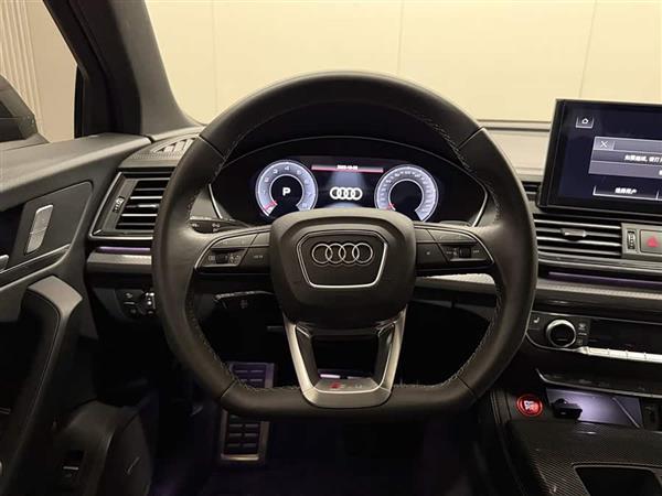 奥迪Q5L 2024款 40 TFSI 豪华动感型