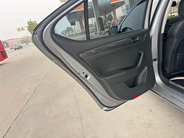 速派 2018款 TSI330 DSG豪华版 国V