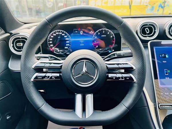 奔驰C级 2023款 C 260 L 运动版