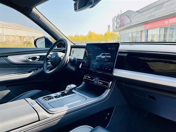 传祺GS8 2022款 领航系列 2.0TGDI 两驱豪华智联版（七座）