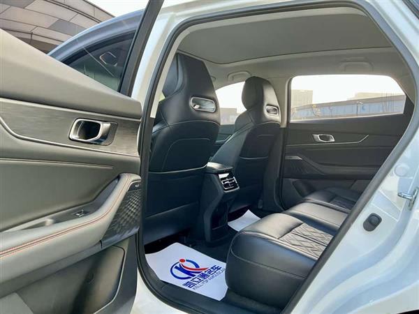 长安UNI-K 2021款 2.0T 卓越型