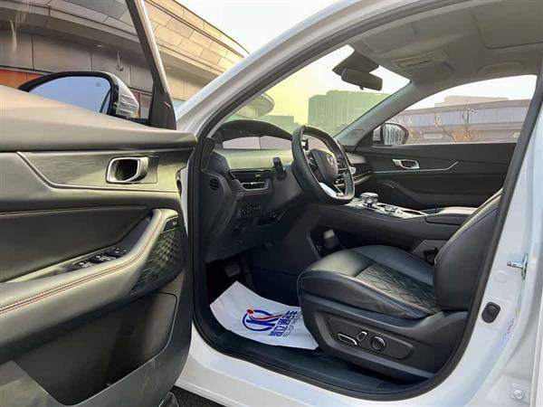 长安UNI-K 2021款 2.0T 卓越型