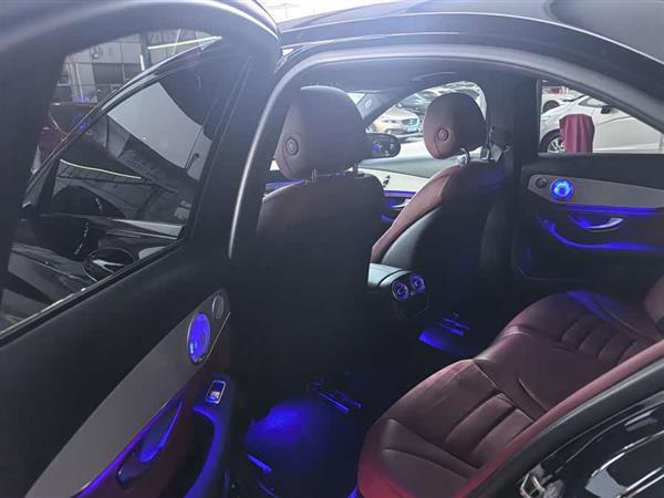奔驰C级 2020款 C 260 运动版